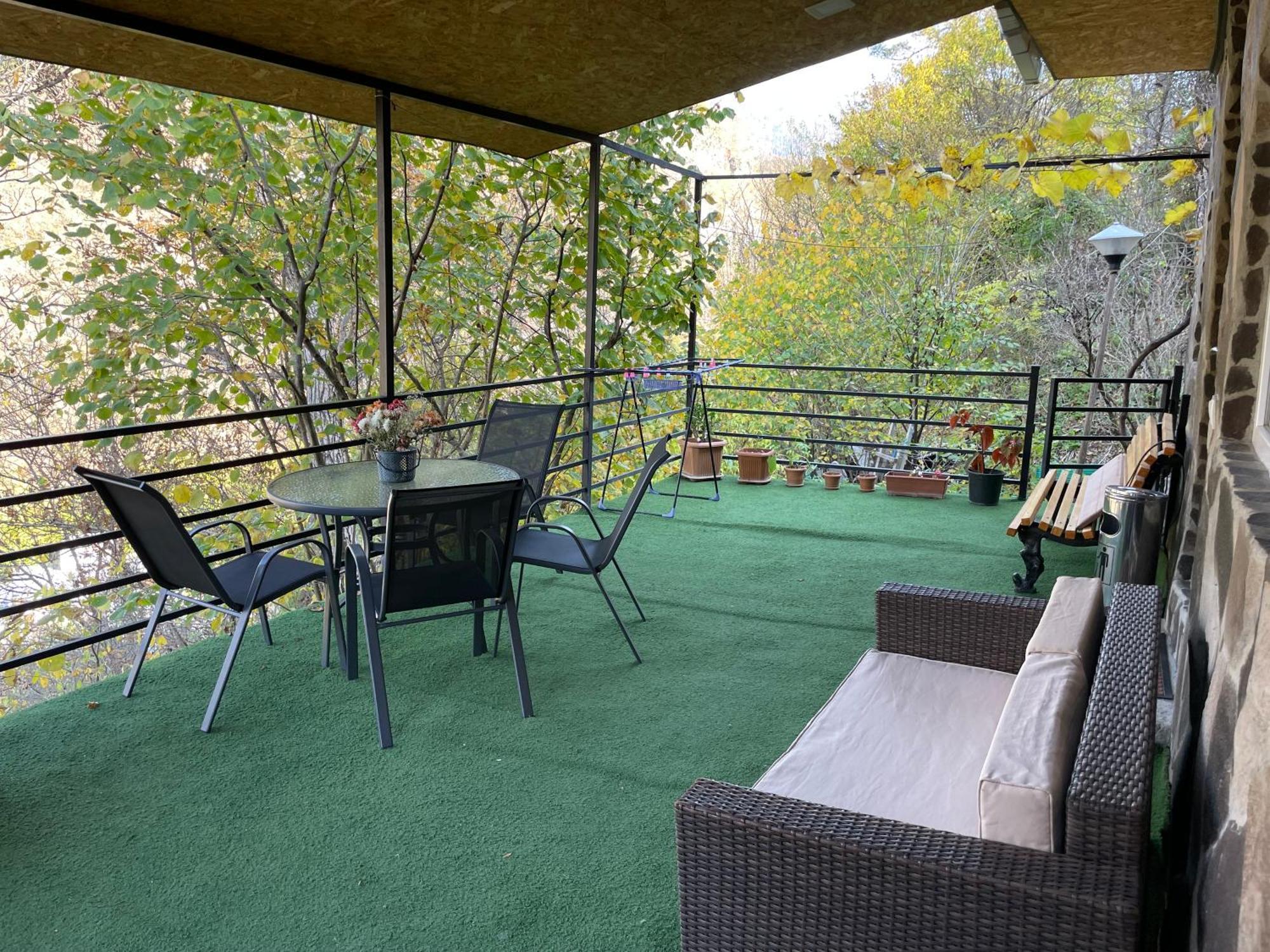 Borjomi Veranda Exteriör bild